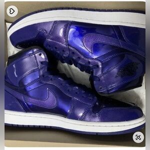 Jordan Air Jordan 1 Retro High in Deep Royal and Black